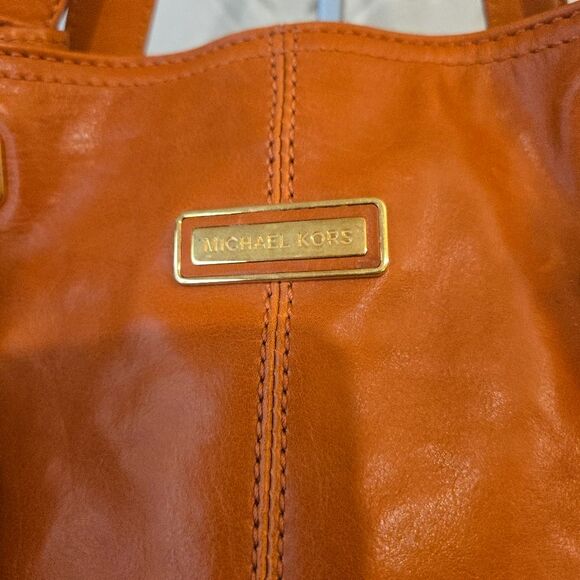Michael Kors Collection Darrington Large Camel Color Leather Bag - Picture 13 of 15